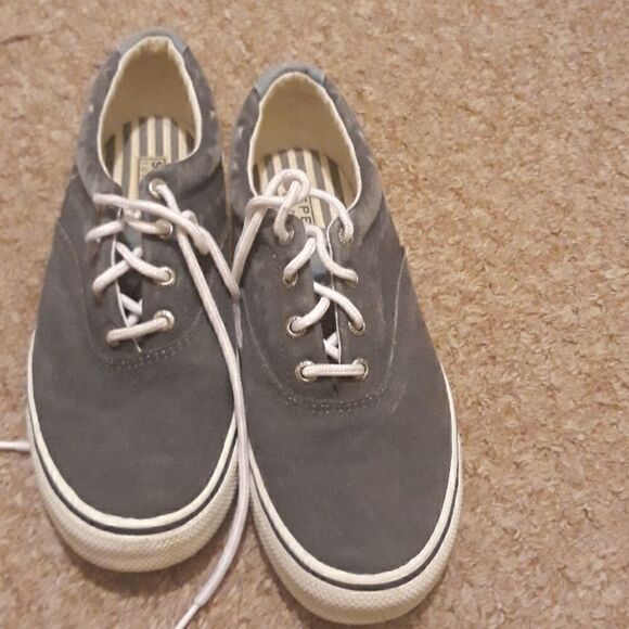 Sperry Top-siders (slightly faded on tops both) - Picture 2 of 7
